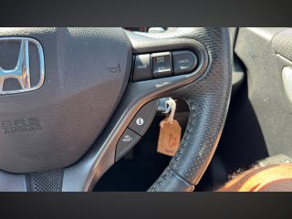 /photos/9752/ad81a92e-5e84-8da8-9d44-7e036fcdc148_i320x240.jpg