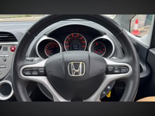 /photos/9752/d031bd6f-848d-5422-9f4a-05caf9621e39_i320x240.jpg